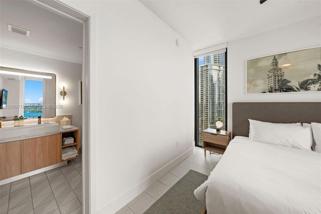 159 NE 6th St 2915, Miami, FL 33132