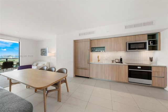 159 NE 6th St 2915, Miami, FL 33132