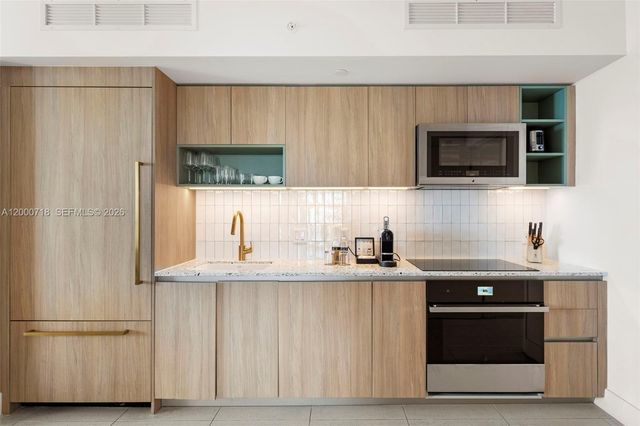 159 NE 6th St 2915, Miami, FL 33132