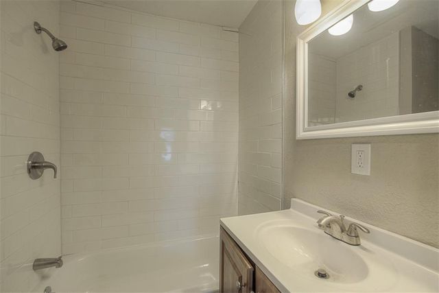 1315 N Mccoy Street, Independence, MO 64050