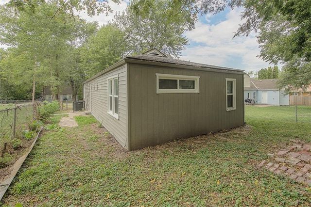 1315 N Mccoy Street, Independence, MO 64050