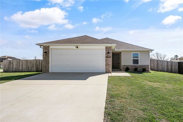 2820 Murphy Street, Pea Ridge, AR 72751