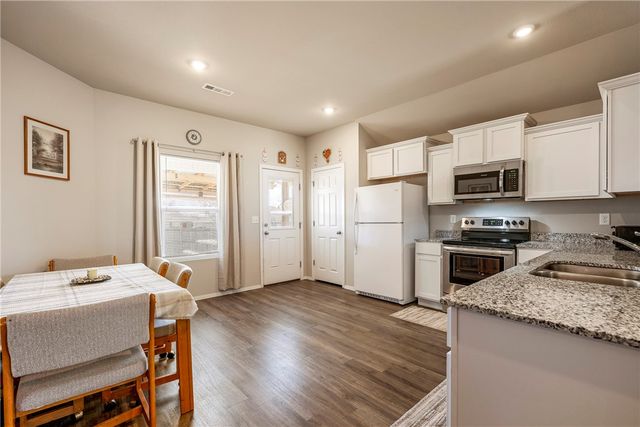 2820 Murphy Street, Pea Ridge, AR 72751