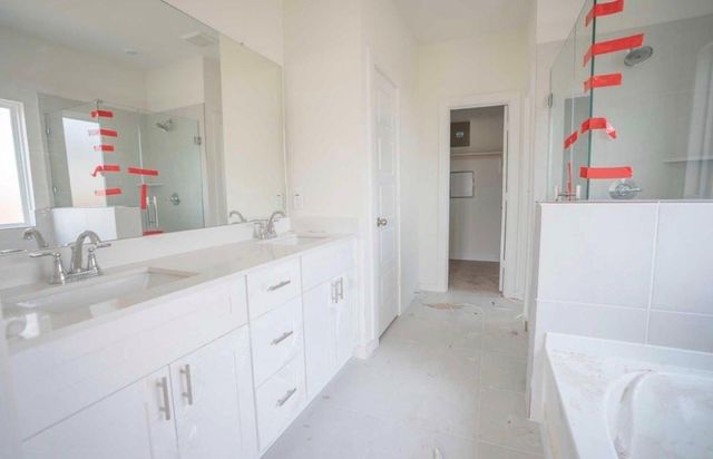 6011 Canary Palm Dr, Manvel, TX 77578