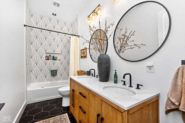 339 W Broadway Street, Greenwood, IN 46142