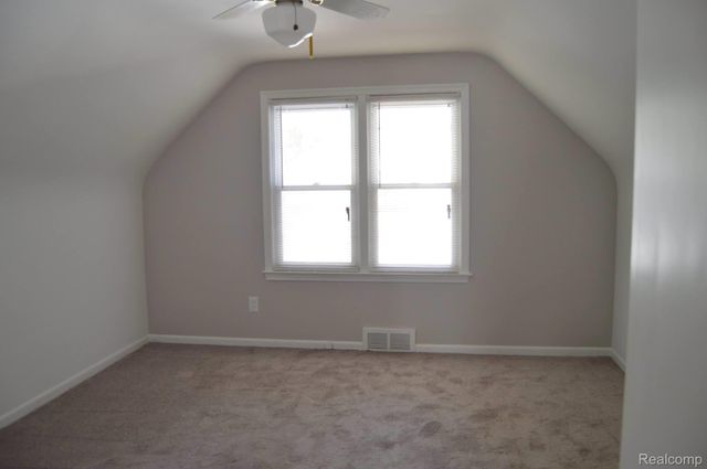 2111 Rochester Road, Royal Oak, MI 48073