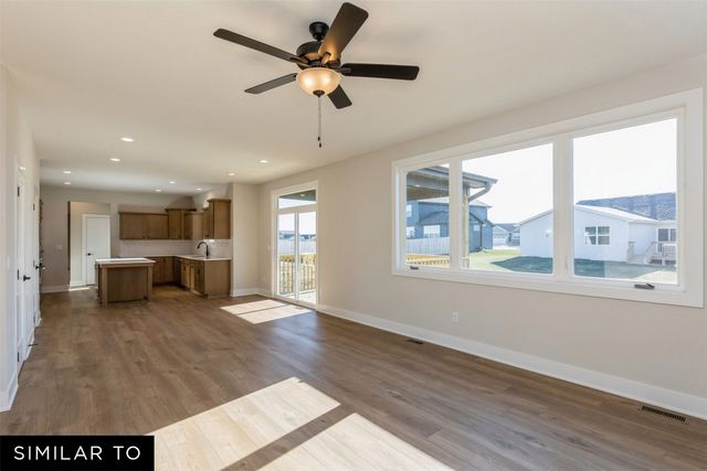 2550 SE Florence Drive, Waukee, IA 50263