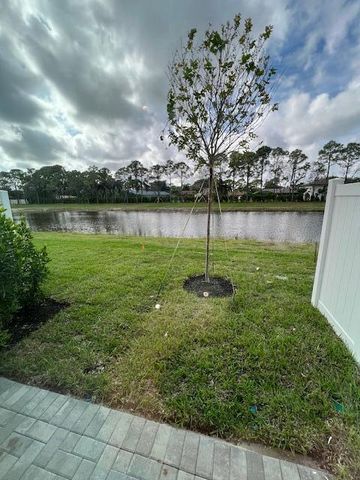 5427 Flannigan Way, Greenacres, FL 33463