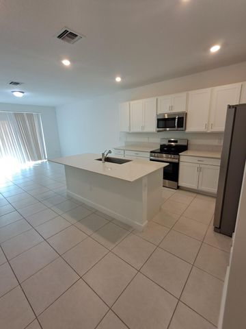 5427 Flannigan Way, Greenacres, FL 33463