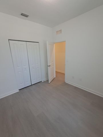 5427 Flannigan Way, Greenacres, FL 33463