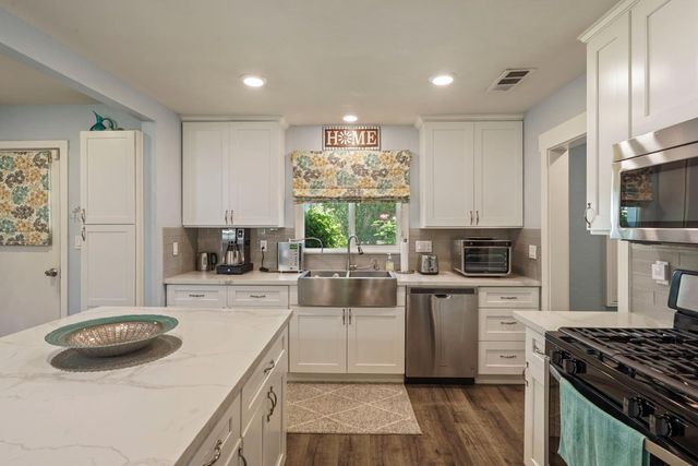 2111 Waudman, Stockton, CA 95209