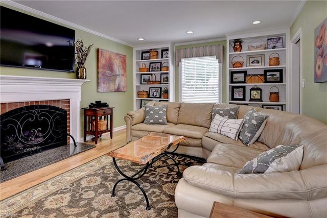 700 Prescott CIR, Newport News, VA 23602
