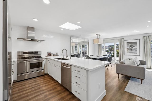 135 Corbett Avenue, San Francisco, CA 94114