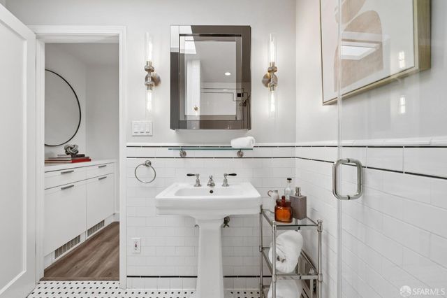 135 Corbett Avenue, San Francisco, CA 94114