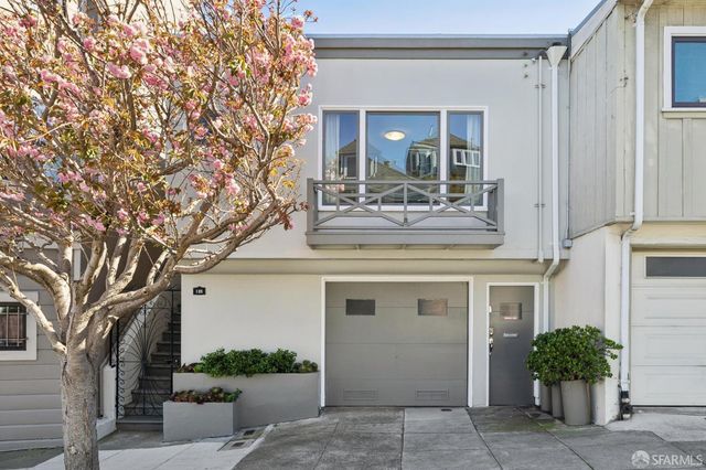 135 Corbett Avenue, San Francisco, CA 94114