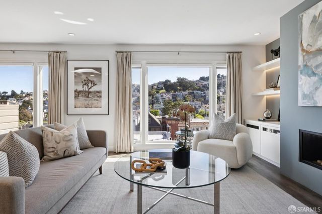 135 Corbett Avenue, San Francisco, CA 94114