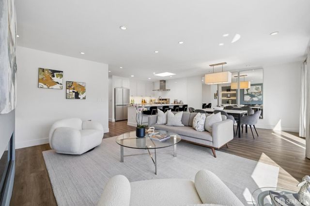 135 Corbett Avenue, San Francisco, CA 94114