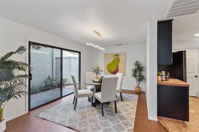 1168 Copper Cottage Ln, Modesto, CA 95355