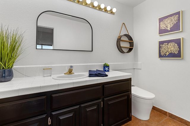 1168 Copper Cottage Ln, Modesto, CA 95355