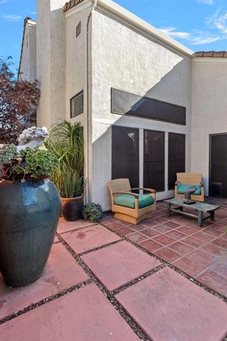 1168 Copper Cottage Ln, Modesto, CA 95355