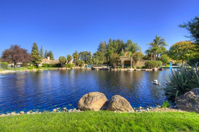 1168 Copper Cottage Ln, Modesto, CA 95355