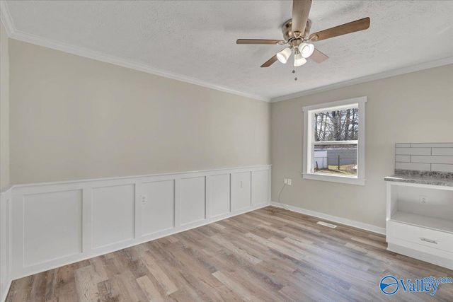 50 Lakeshore Drive, Laceys Spring, AL 35754