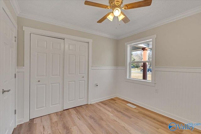 50 Lakeshore Drive, Laceys Spring, AL 35754