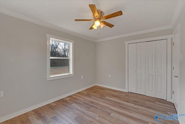 50 Lakeshore Drive, Laceys Spring, AL 35754