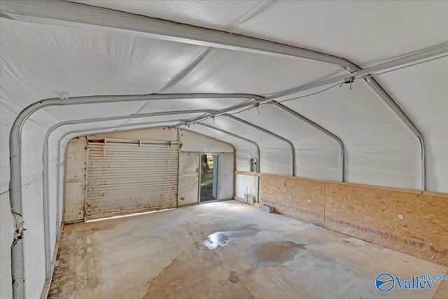 50 Lakeshore Drive, Laceys Spring, AL 35754