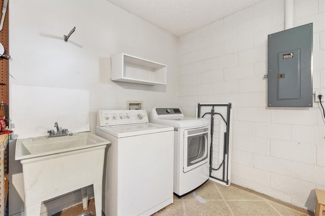 1918 ARMONDO DRIVE, The Villages, FL 32159