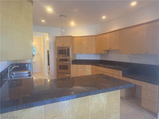 3163 Lido Isle Court, Las Vegas, NV 89117