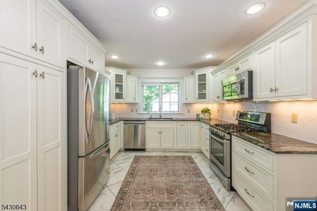 39 Essex Avenue, Montclair, NJ 07042