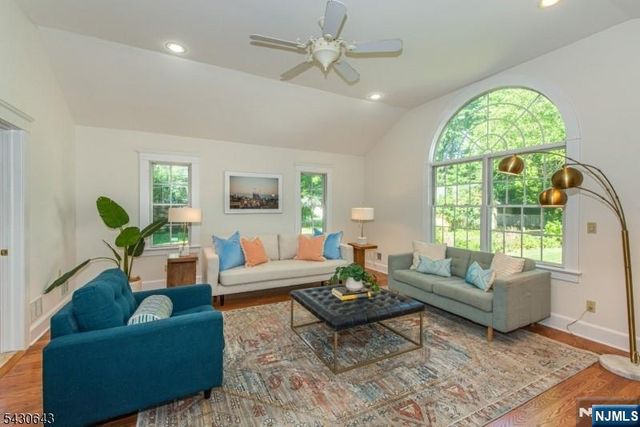 39 Essex Avenue, Montclair, NJ 07042