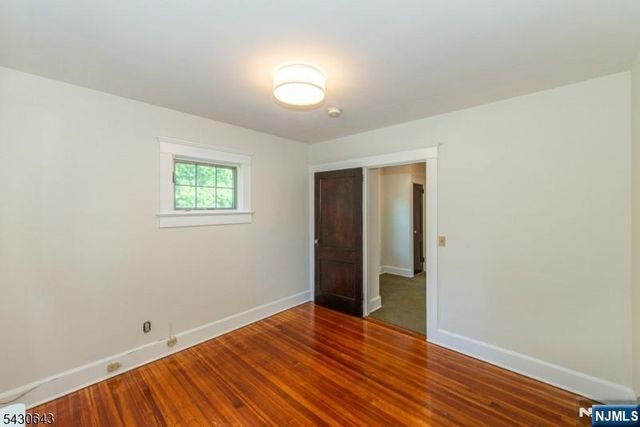 39 Essex Avenue, Montclair, NJ 07042