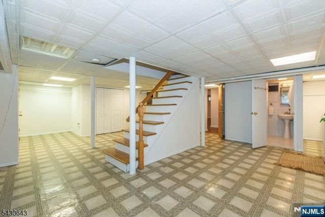 39 Essex Avenue, Montclair, NJ 07042