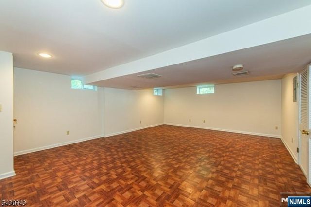39 Essex Avenue, Montclair, NJ 07042