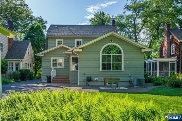 39 Essex Avenue, Montclair, NJ 07042