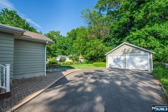 39 Essex Avenue, Montclair, NJ 07042