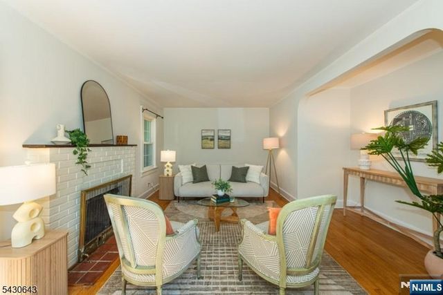 39 Essex Avenue, Montclair, NJ 07042