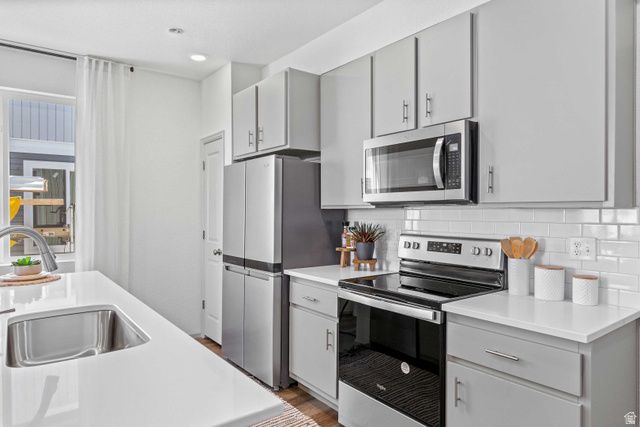 488 N WEBER RIVER ST, Saratoga Springs, UT 84045