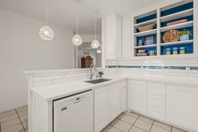 105 Thoroughbred Drive, Krum, TX 76249