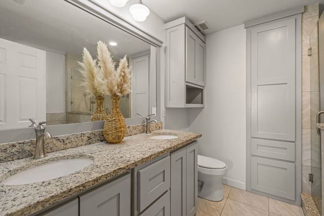 105 Thoroughbred Drive, Krum, TX 76249