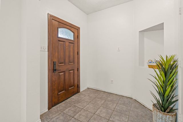 105 Thoroughbred Drive, Krum, TX 76249