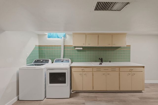 1633 N Charles St, Wichita, KS 67203