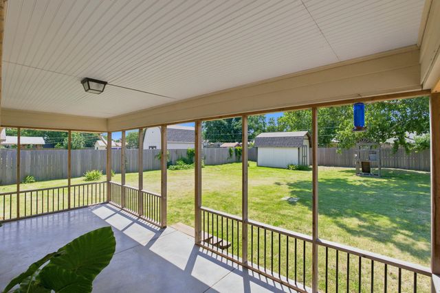 1633 N Charles St, Wichita, KS 67203
