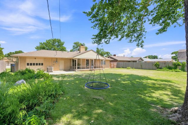1633 N Charles St, Wichita, KS 67203