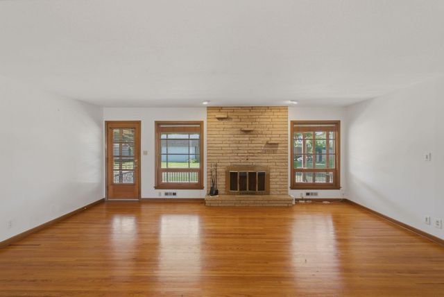 1633 N Charles St, Wichita, KS 67203
