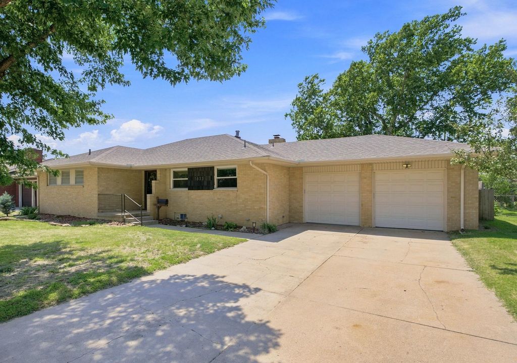 1633 N Charles St, Wichita, KS 67203