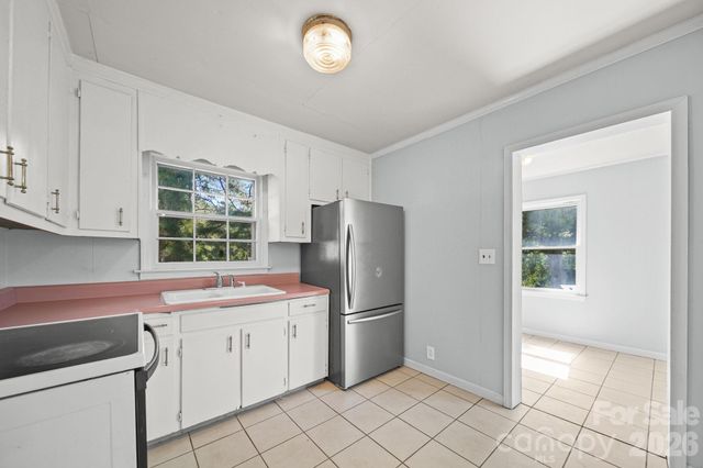 1011 Holland Avenue, Gastonia, NC 28052