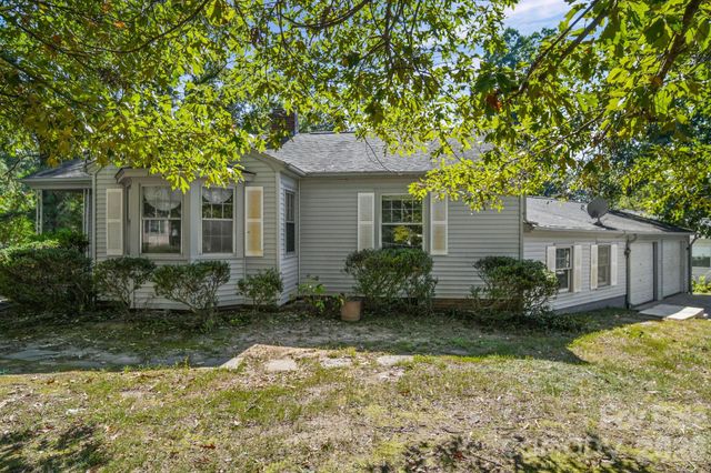 1011 Holland Avenue, Gastonia, NC 28052